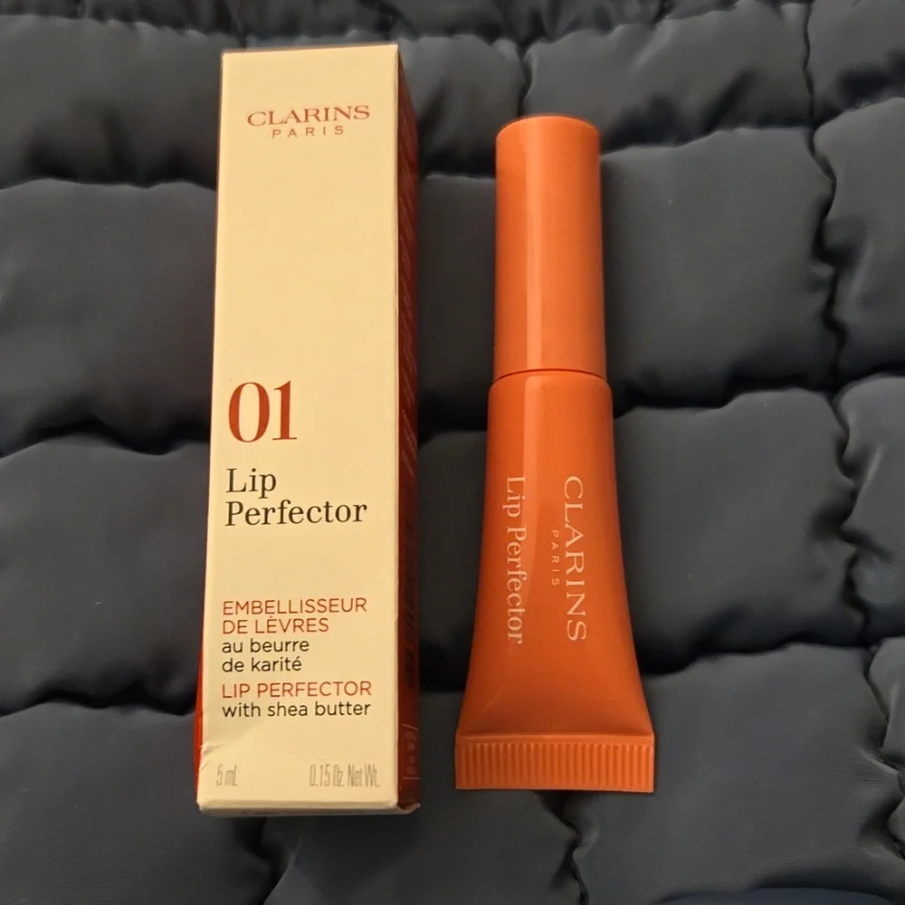 New In Box Clarins Lip Perfector Shea 01 Rose Shimmer Soft Cool Pink Travel 5 ml